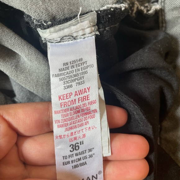 TOPMAN Distressed Shorts - Picture 8 of 8